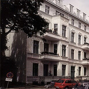 image-834