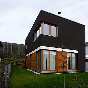image-563
